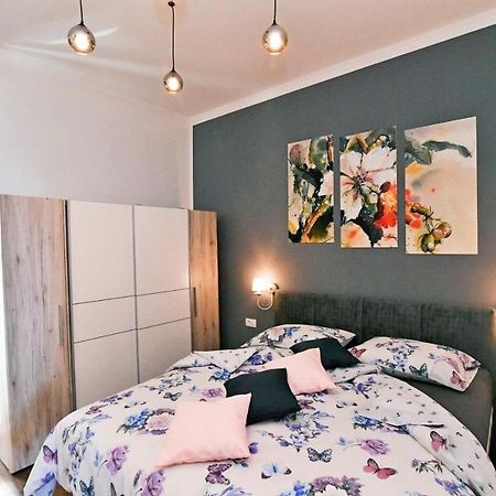 Apartment Carissima-Direct On Sea, Lovran-Opatija 外观 照片